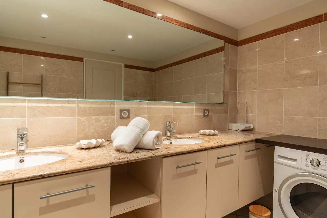 Appartement Magnifique A 2 Minutes De La Plage De Sainte Anne Apartment